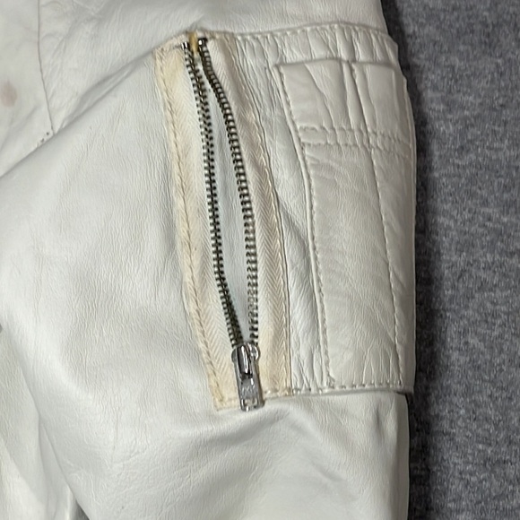 Sanctuary leather bomber style oyster white colored jacket. - Picture 7 of 12